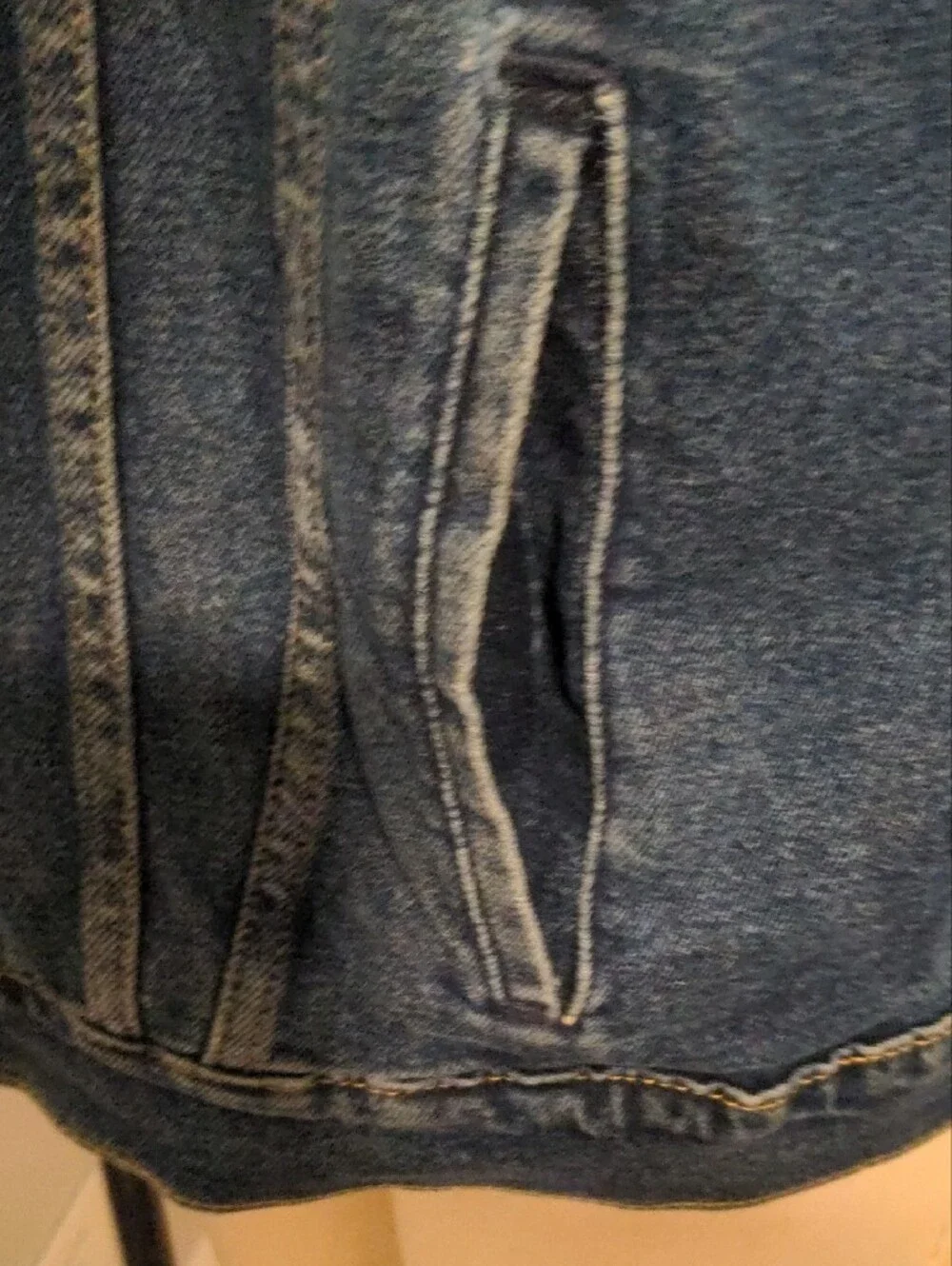 Levi's Dark Blue Denim Trucker Jacket - Picture 12 of 13